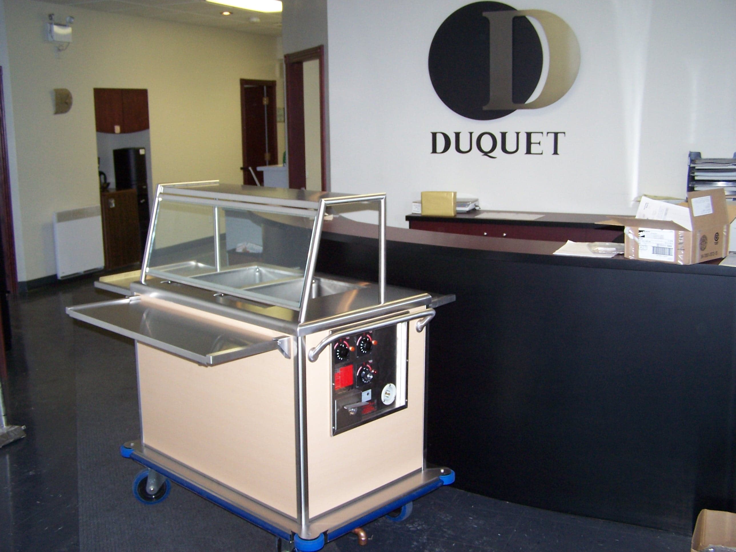 Représentation de marques majeures en équipements et vaisselle